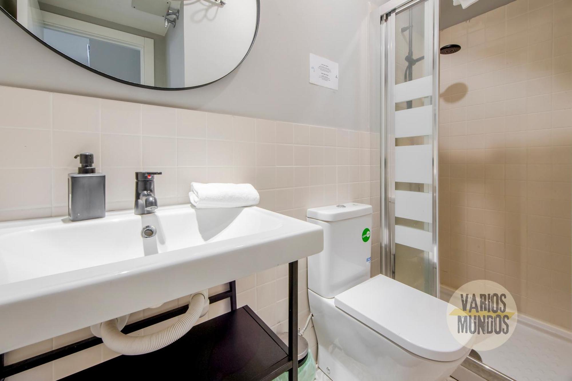 Modern Apt & Cool Interior Design A 20 Metros Del Retiro E1 Madrid Exterior foto